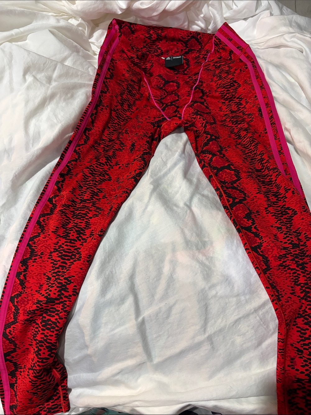 IVY PARK Red Snake-Print Leggings with Pink Side Stripe